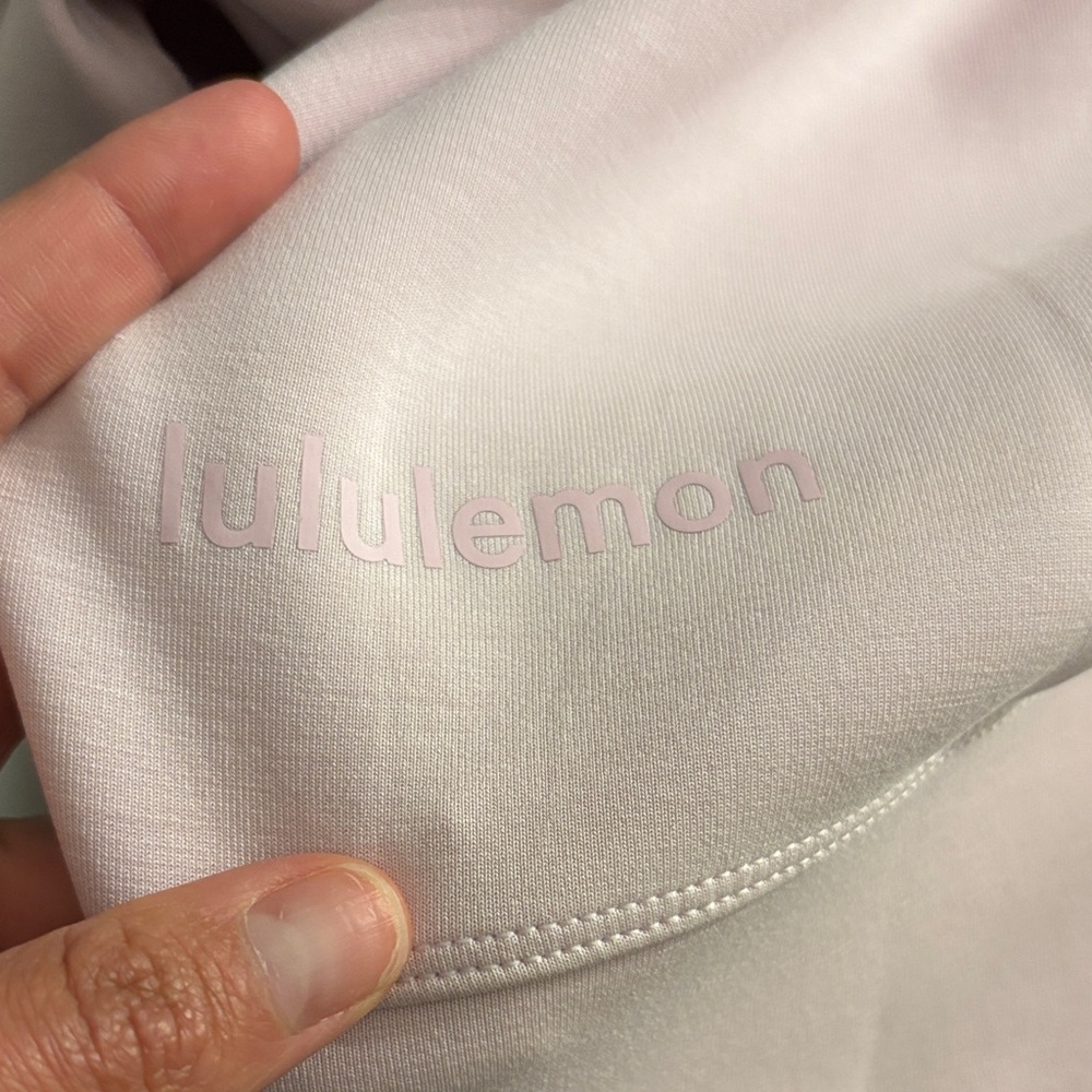 lululemon athletica Softstreme Perfectly Oversized crop crew - Picture 2 of 4